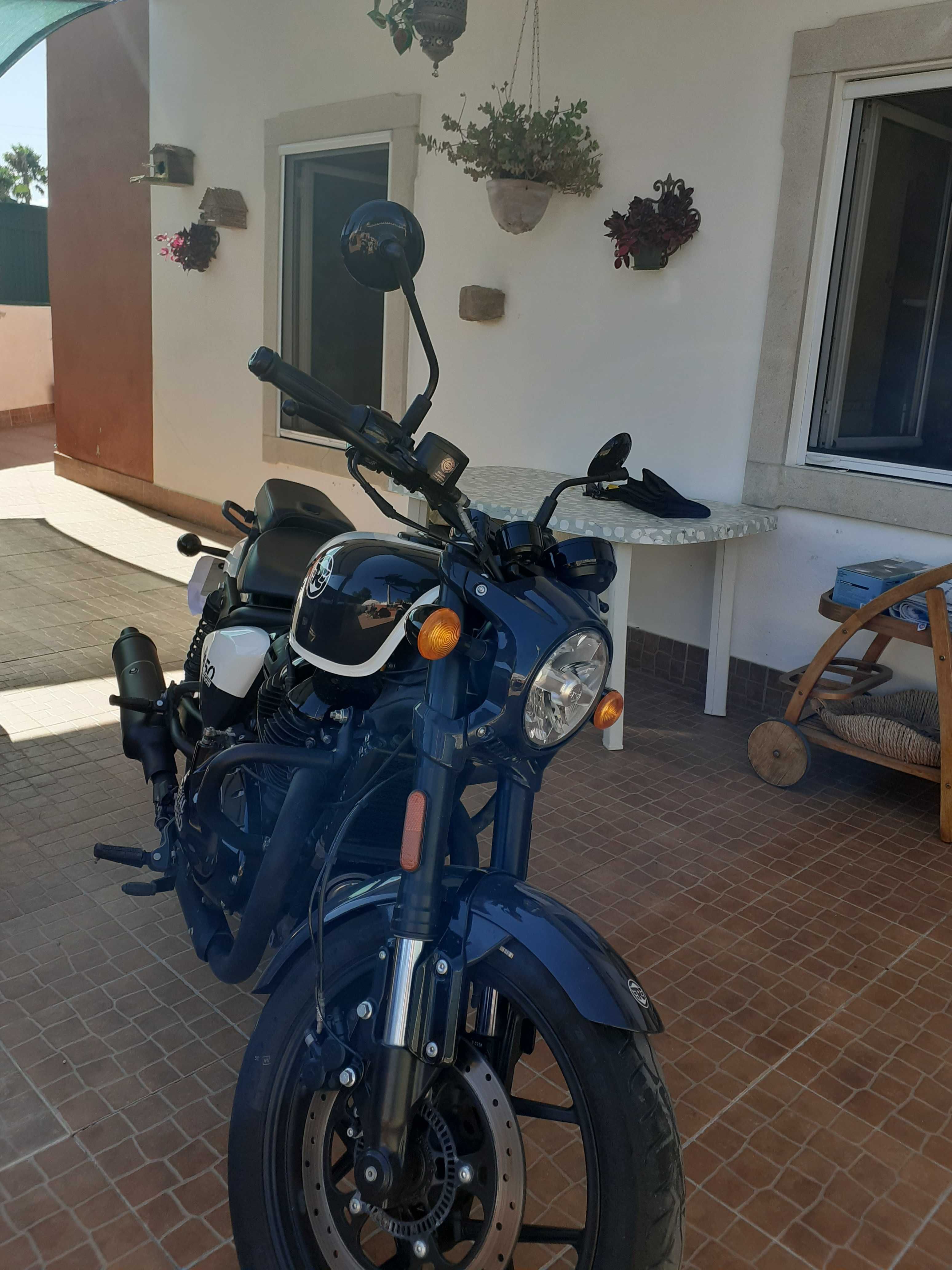 Royal Enfield 650cc