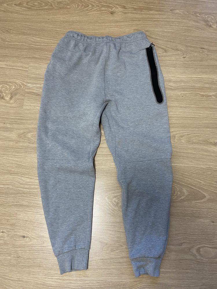 Штани nike tech fleece