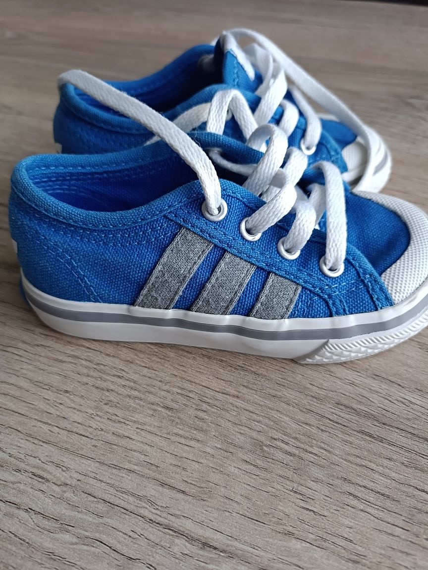 Tenisówki Adidas trampki na wiosna/ lato r.21 wkładka 13.8 cm