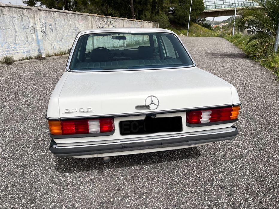 Mercedes 300d W123