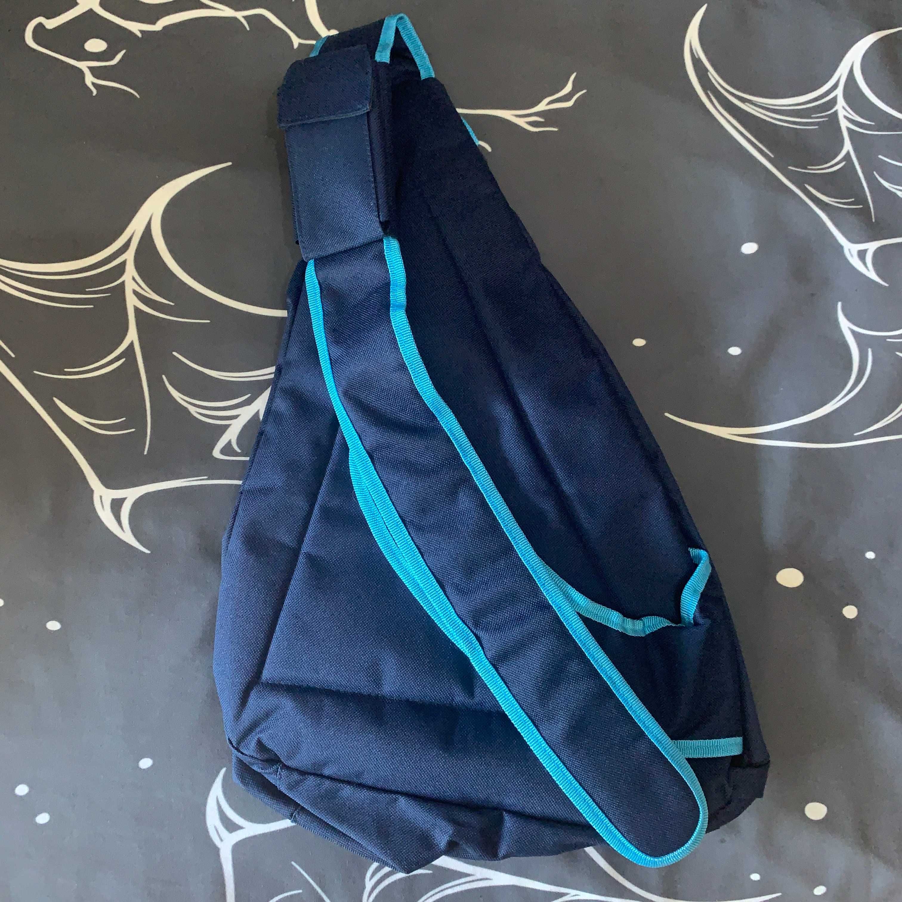 Mochila Disney triangular nunca usada