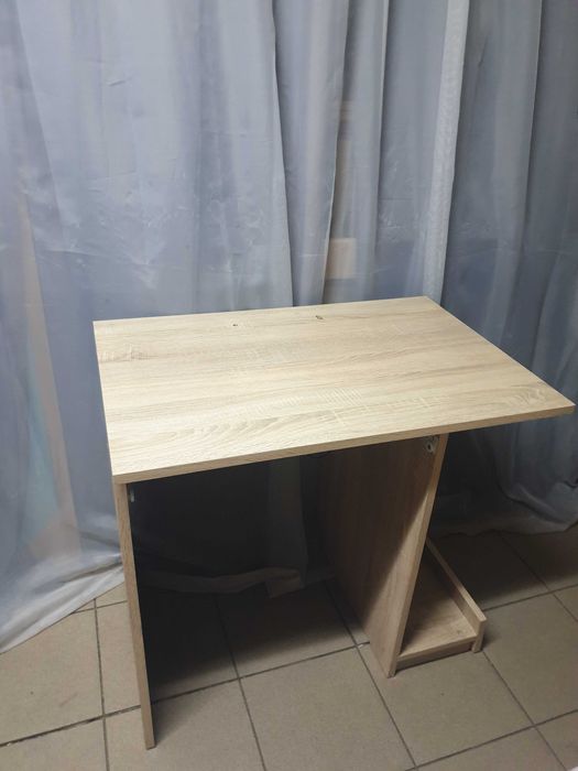 Biurko jasne pc komputer młodzieżowe biureczko blat