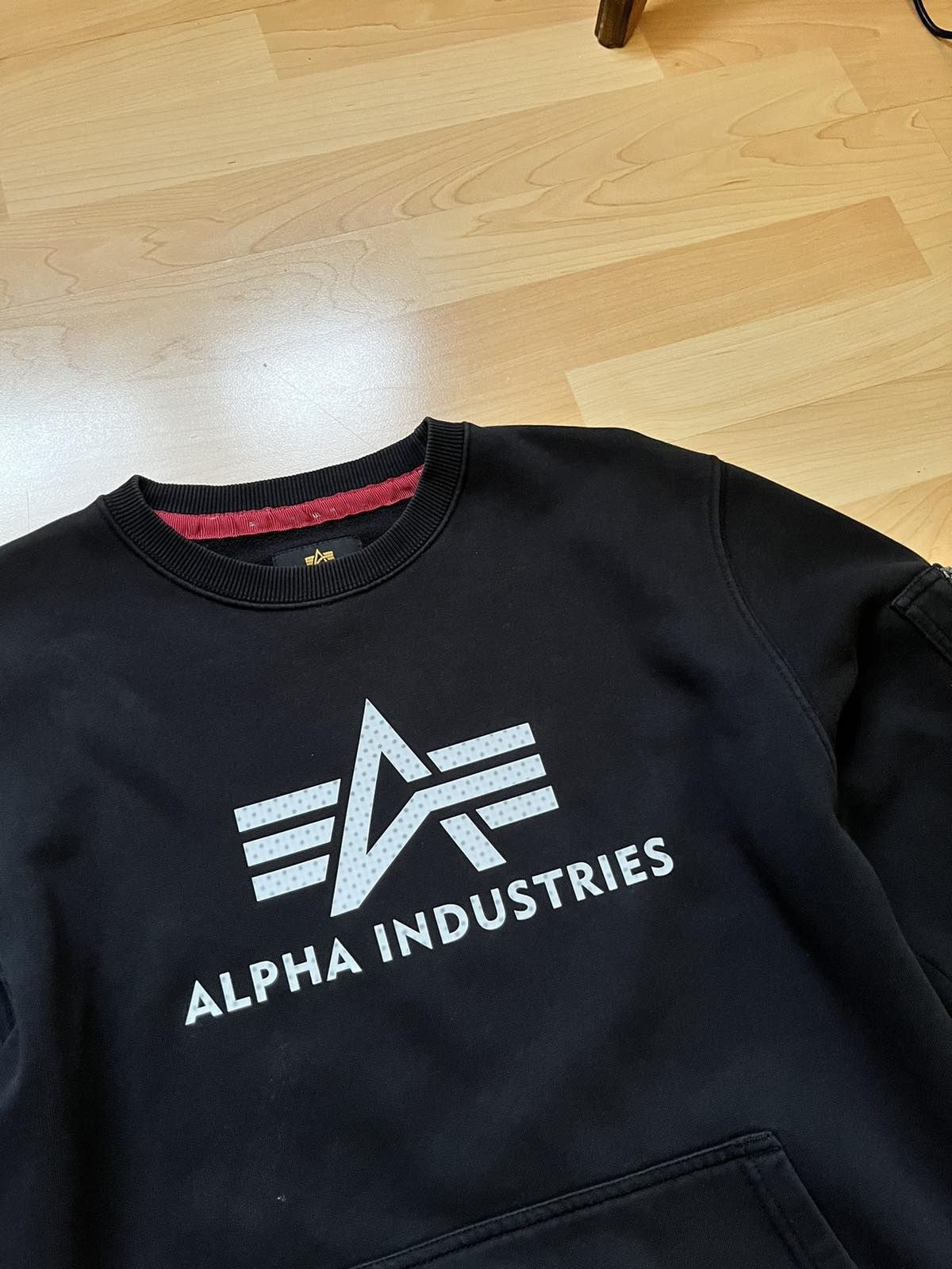 Светр,світ-шот Alpha Industries чорний