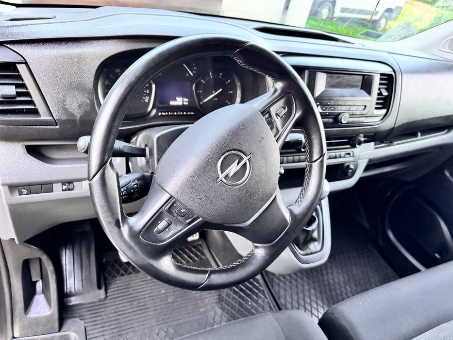 Opel Vivaro 2.0 CDTI XL-MAXI! Long !! Klima! Ciężarowy 6-osób!!