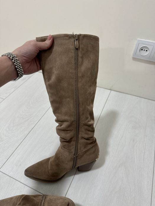 Сапоги казаки бежевые