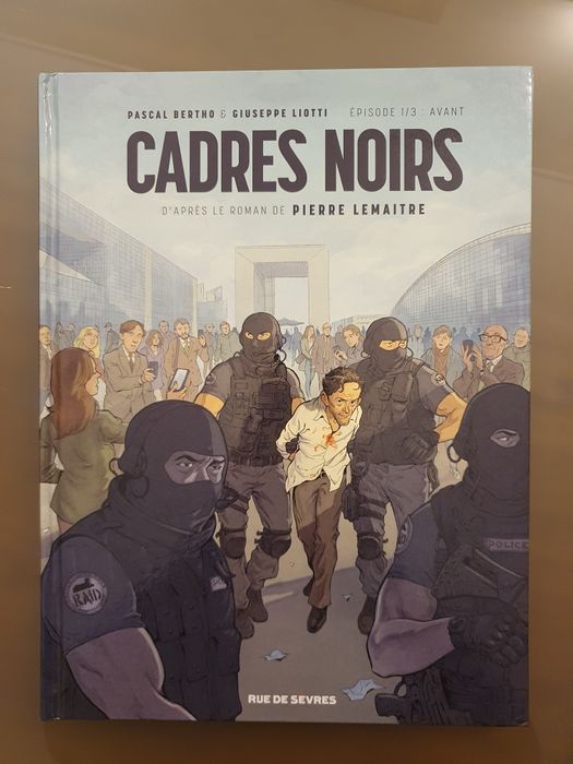 Banda desenhada em Françês-Cadres noirs