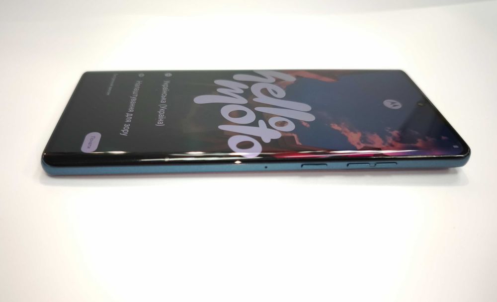 ПРОДАМ Смартфон Motorola Edge 50 Fusion 12/512GB Forest Blue