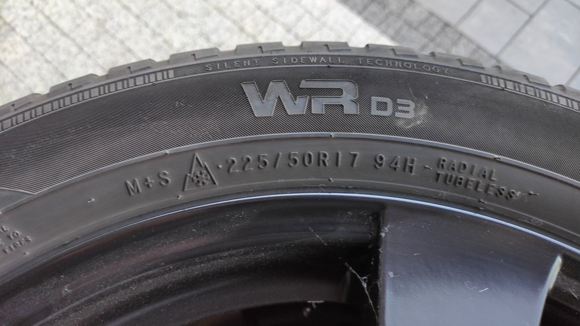 Opony wielosezonowe  Nokian WR D3 225/50 R17