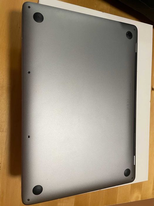 MacBook Pro 13'' 2017 Two Thunderbolt 3 ports