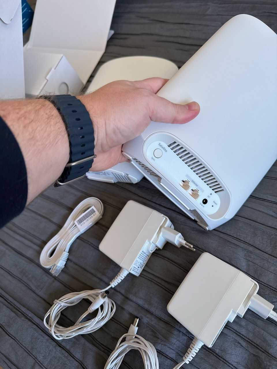 NETGEAR Orbi Mesh Wi-Fi 6 RBK762S - tri-band AX5400 (duas unidades)