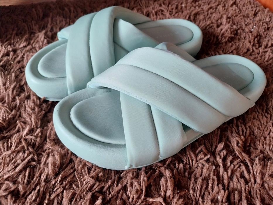 Шльопанці Sinsay