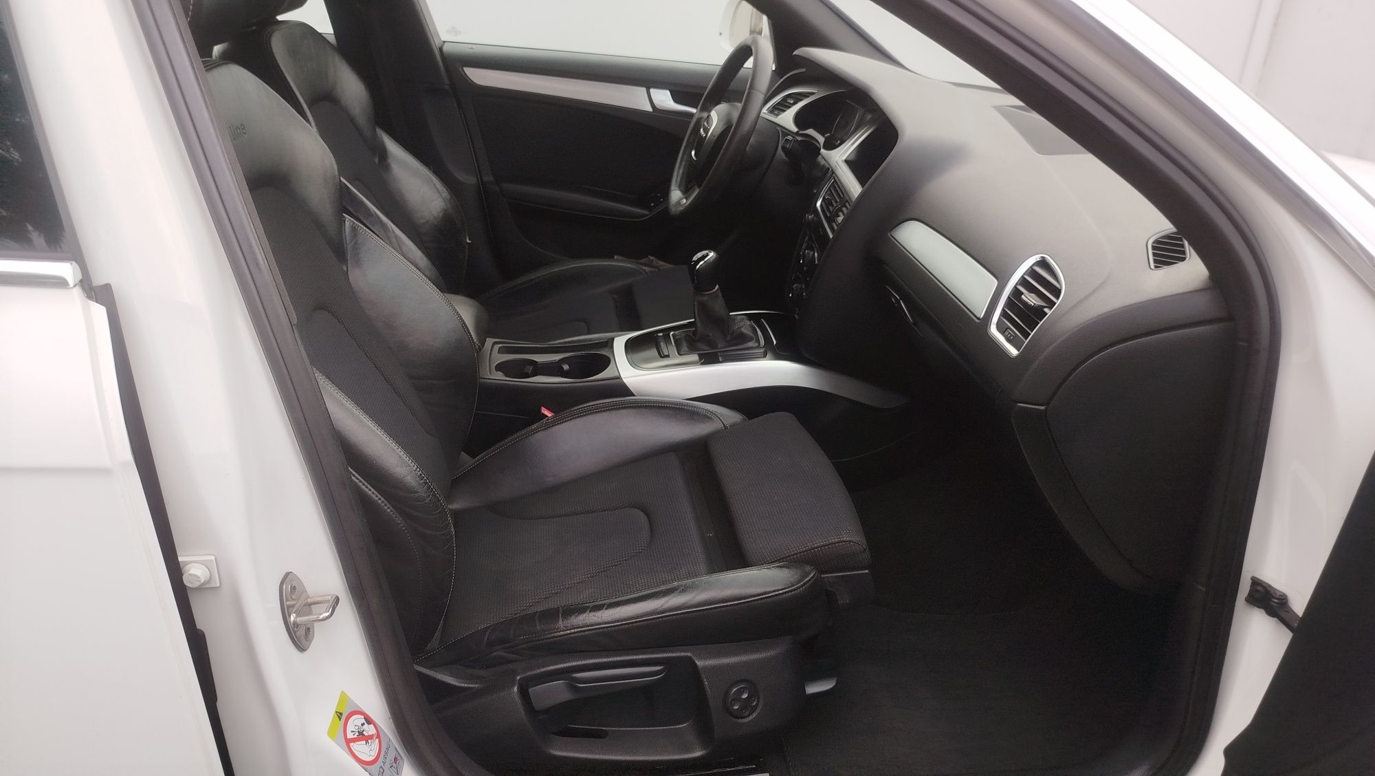 Audi A4 b8 s-line 2.0tdi 143cv 2008/12