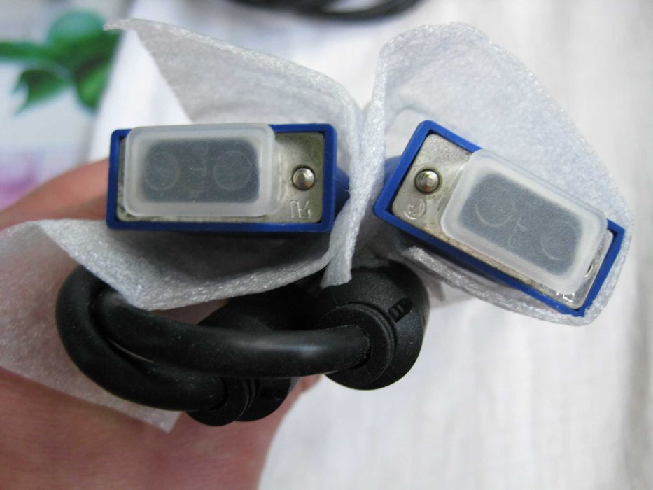 Кабелі з"єднувальні для електроникі.