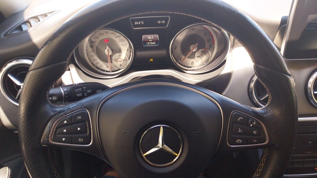 Mercedes GLA 180 Urban 1.5 110cv