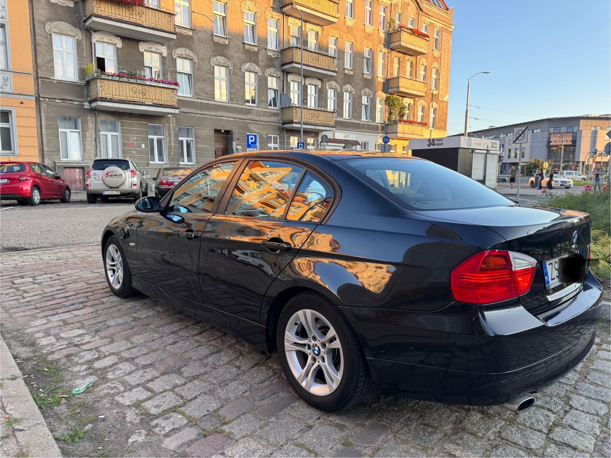 BMW E90 318i shadow line