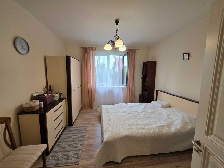 Особняк Городок в.Мазепи знаходиться в гарному з багатою зеленню місці