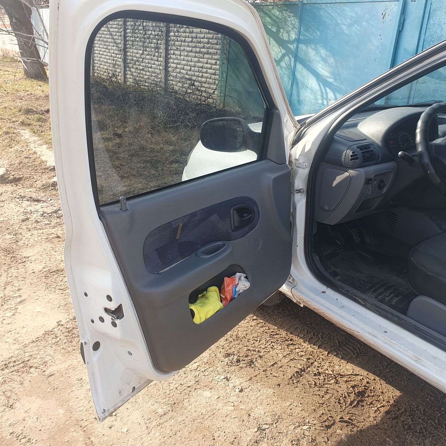 Renault clio 1.4 v16. В отличном состоянии.