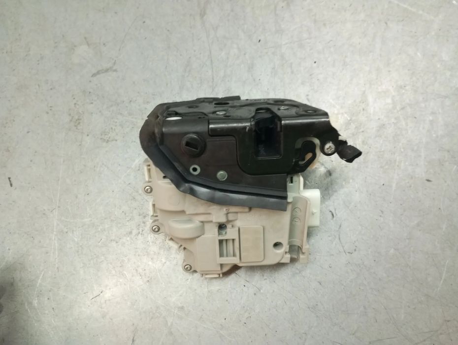 Fechadura / fecho porta trás direito AUDI Q5 (FYB, FYG)