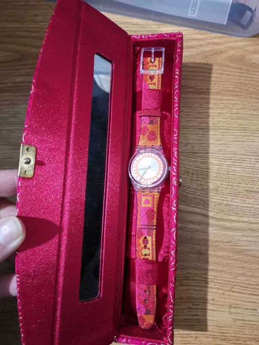 Swatch - GP115 - LOVE LAYERS