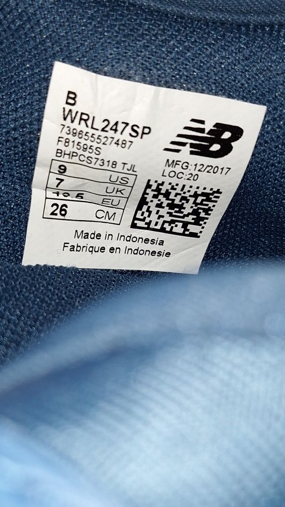 Buty sportowe New Balance modny kolor  rozmiar 40.5 / wkładka 26 cm