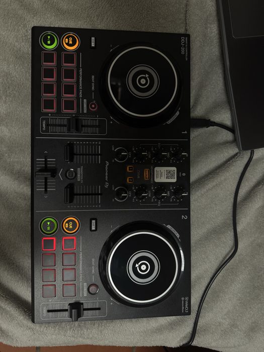 Pioneer DDJ-200 (Controladora DJ)