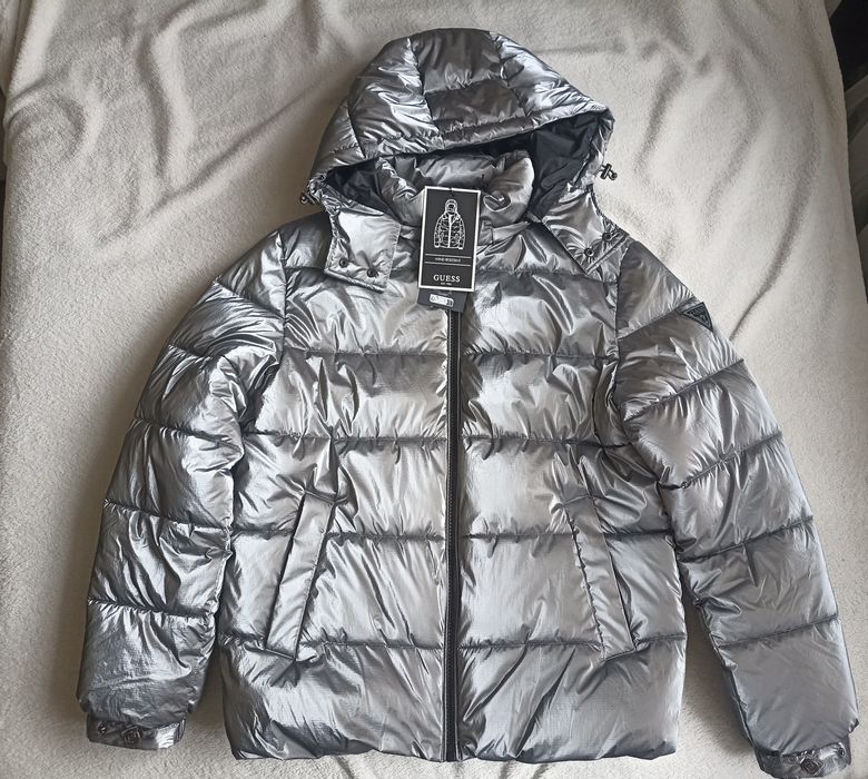 Куртка guess чоловіча розмір М