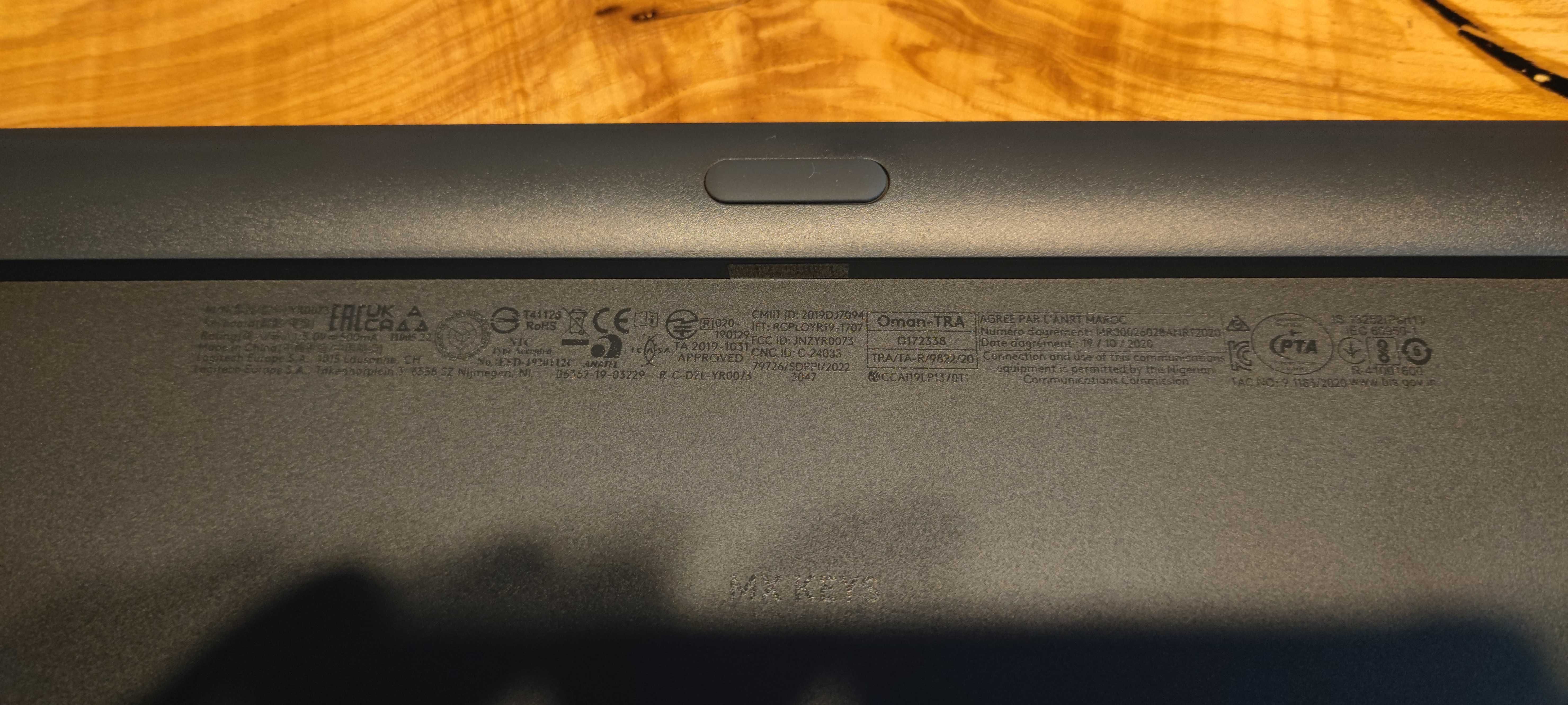 Logitech Mx Keys Klawisze oraz podzespoły.