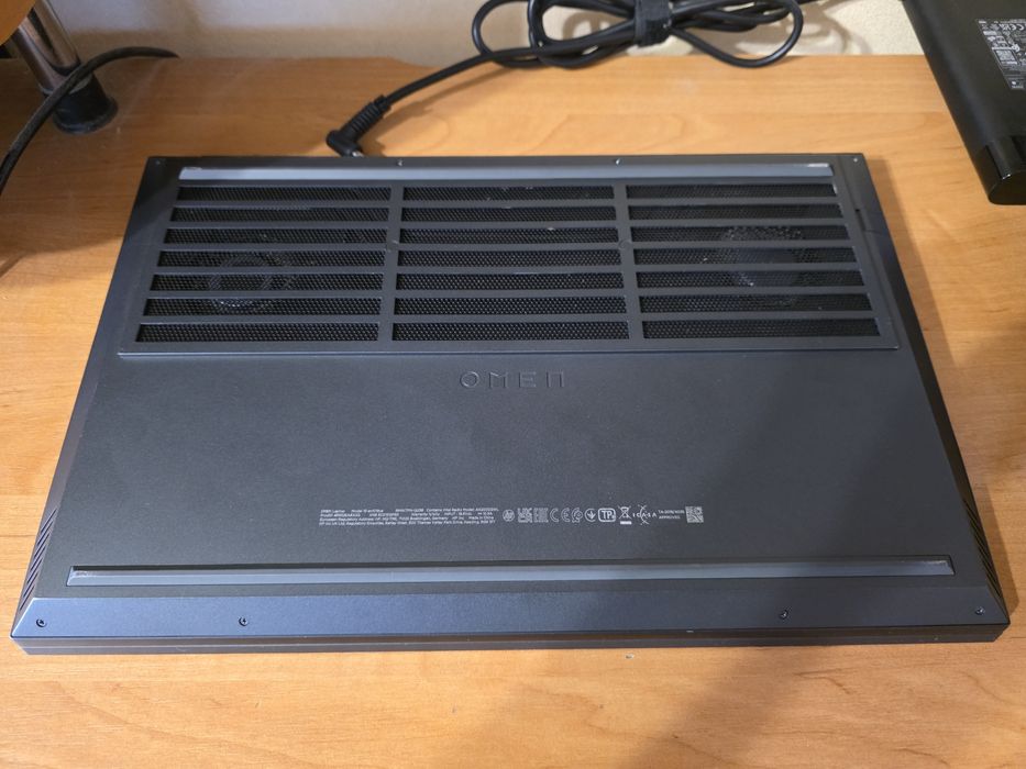 Очень мощный игровой ноутбук HP omen RTX 3060 16/512gb r5 5600H 144Hz