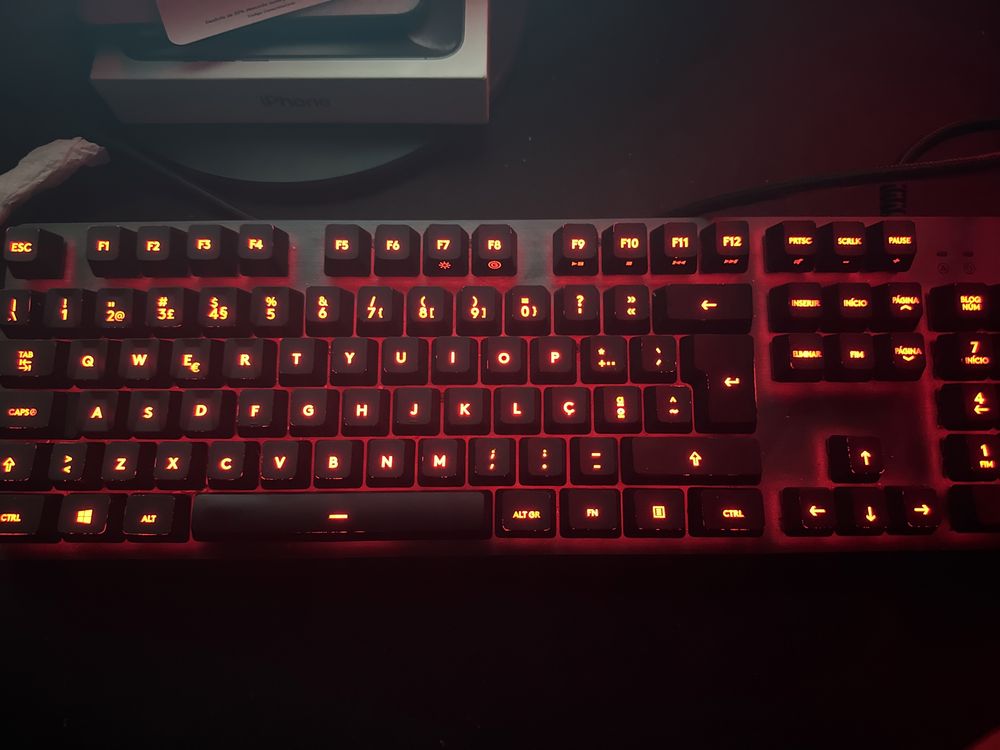 Teclado Logitech Gaming