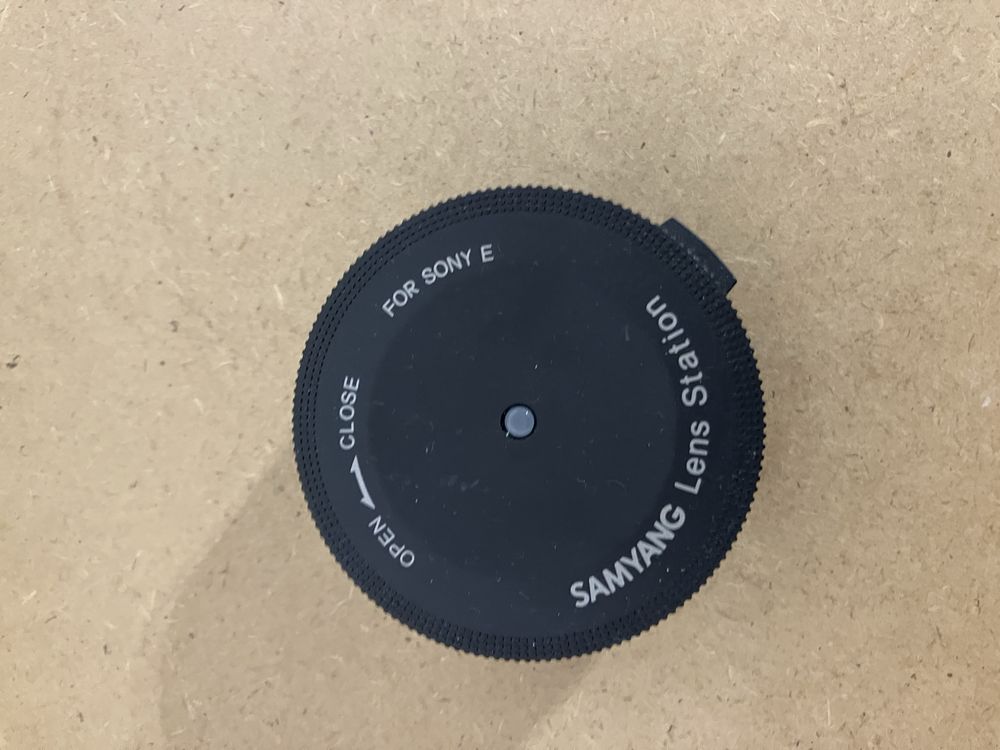 Samyang stacja dokująca Lens Station Sony E