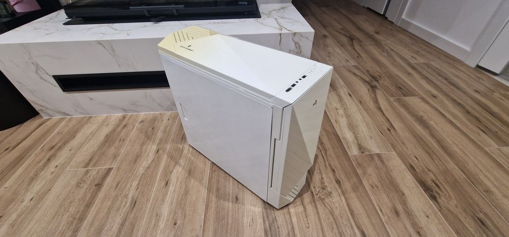 Komputer PC gamingowy plus monitor