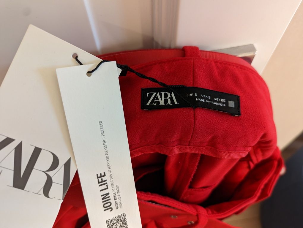 Продам жіночі брюки Zara