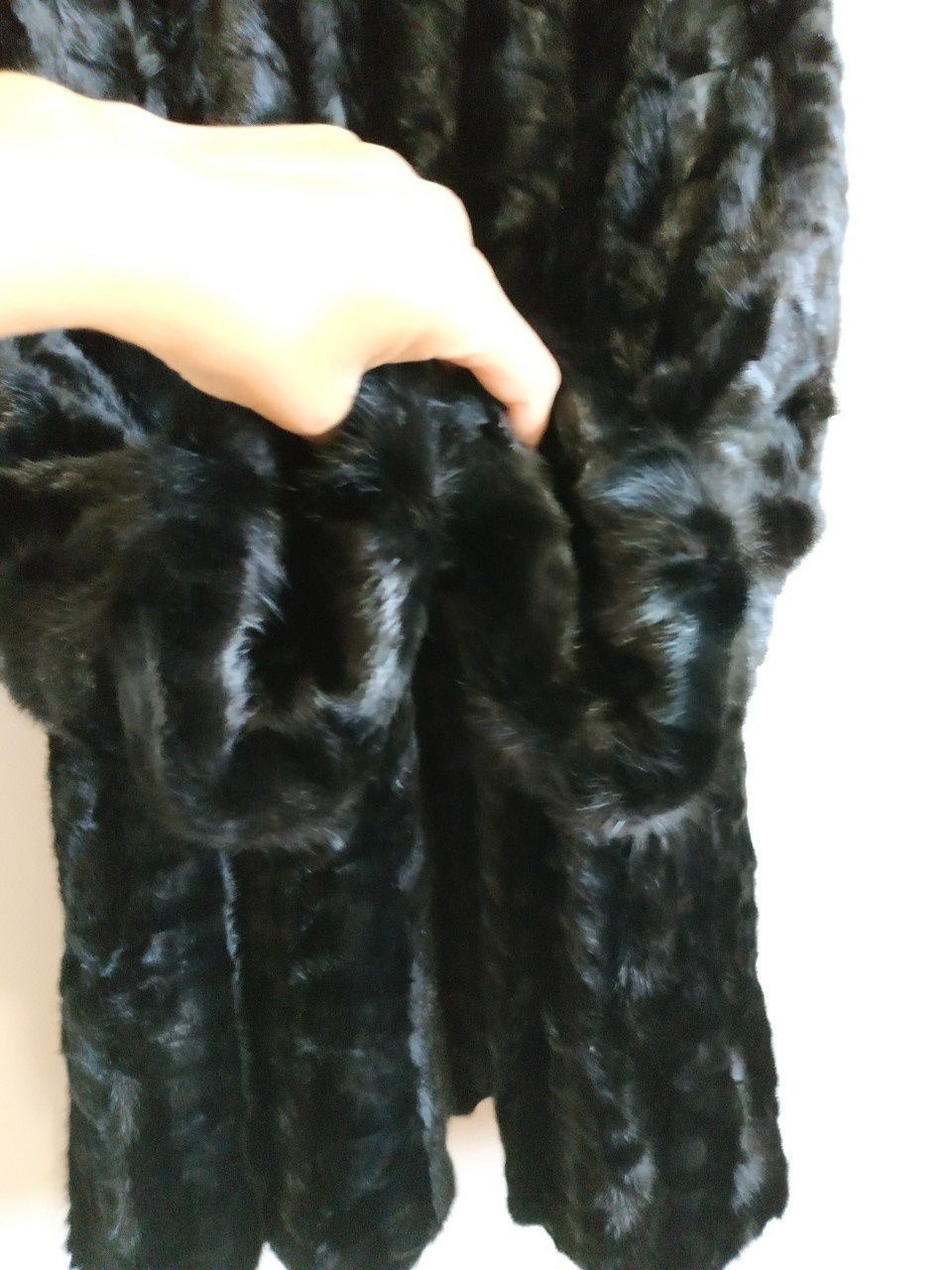 Шуба норка натуральная, легкая и мягкая, модного чёрного цвета