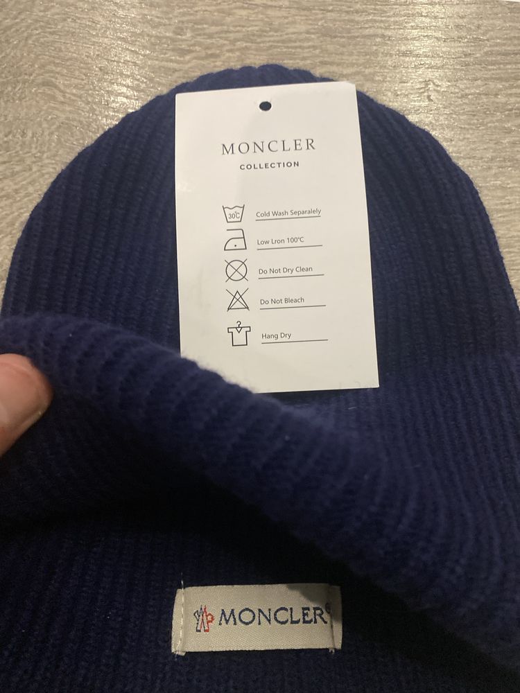 Gorro moncler azul escuro