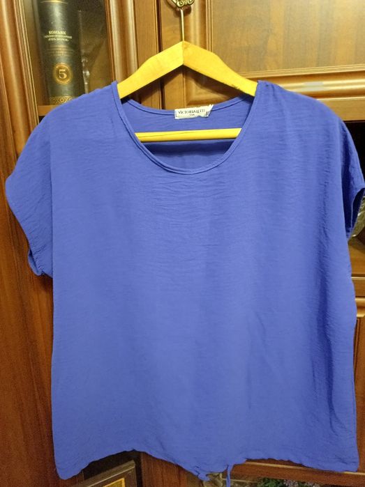 Продам  блузки  большого размера.