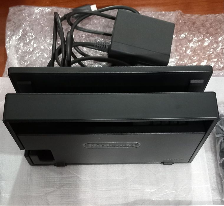 Nintendo Switch – Impecável, nova / sem uso
