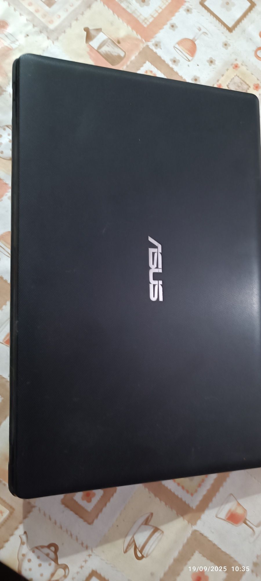 Vendo computador Asus em muito bom estado