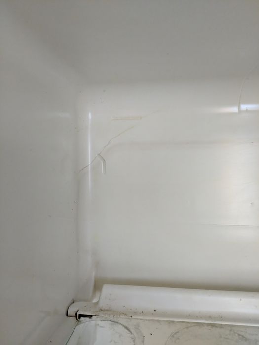 Продам холодильник полки ящики Zanussi на деталі під ремонт ZRB940PWH2