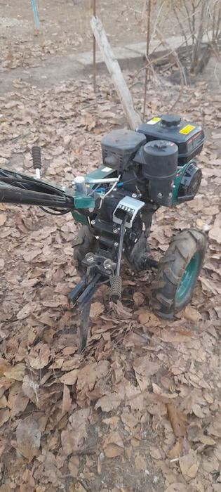 Продам мотоблок 7.5 л. с бензин