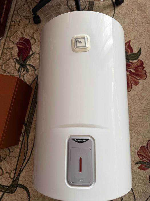 Бойлер Ariston на 80л