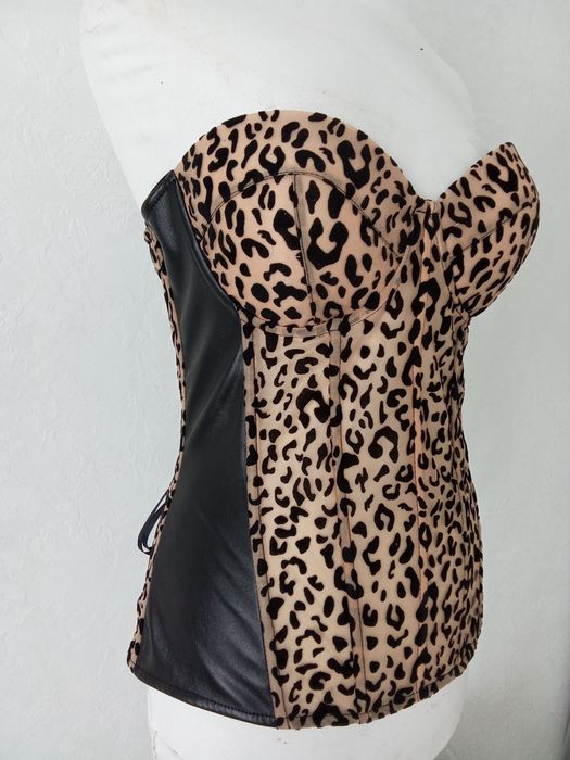 Корсети виготовляються по вашим замірам.