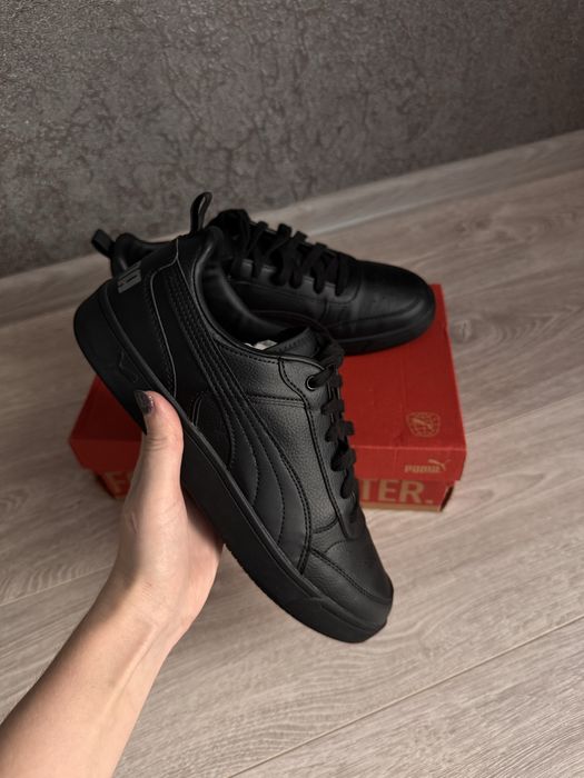 Чоловічі кросівки чорні шкіряні puma