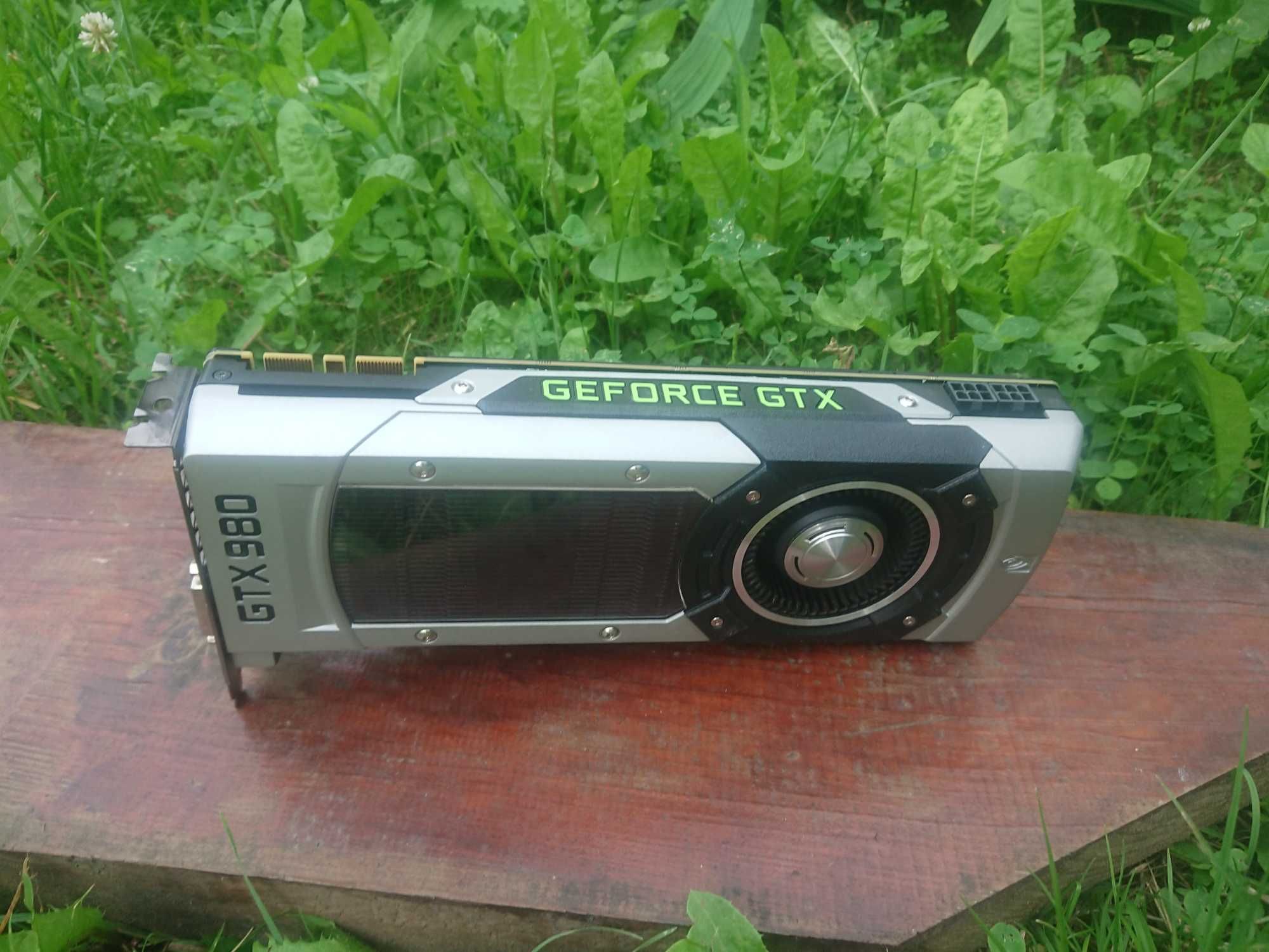 Nvidia GeForce GTX 980 4Gb / GDDR5 / 256 bit Founders Edition