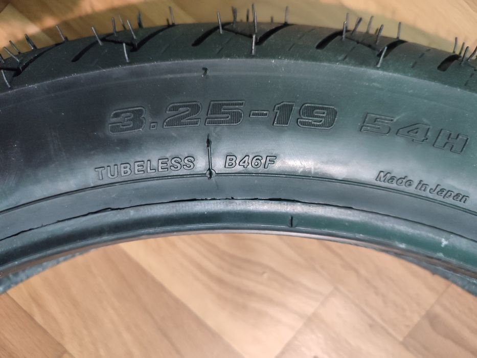 Дві Bridgestone BT46 3.25 R19