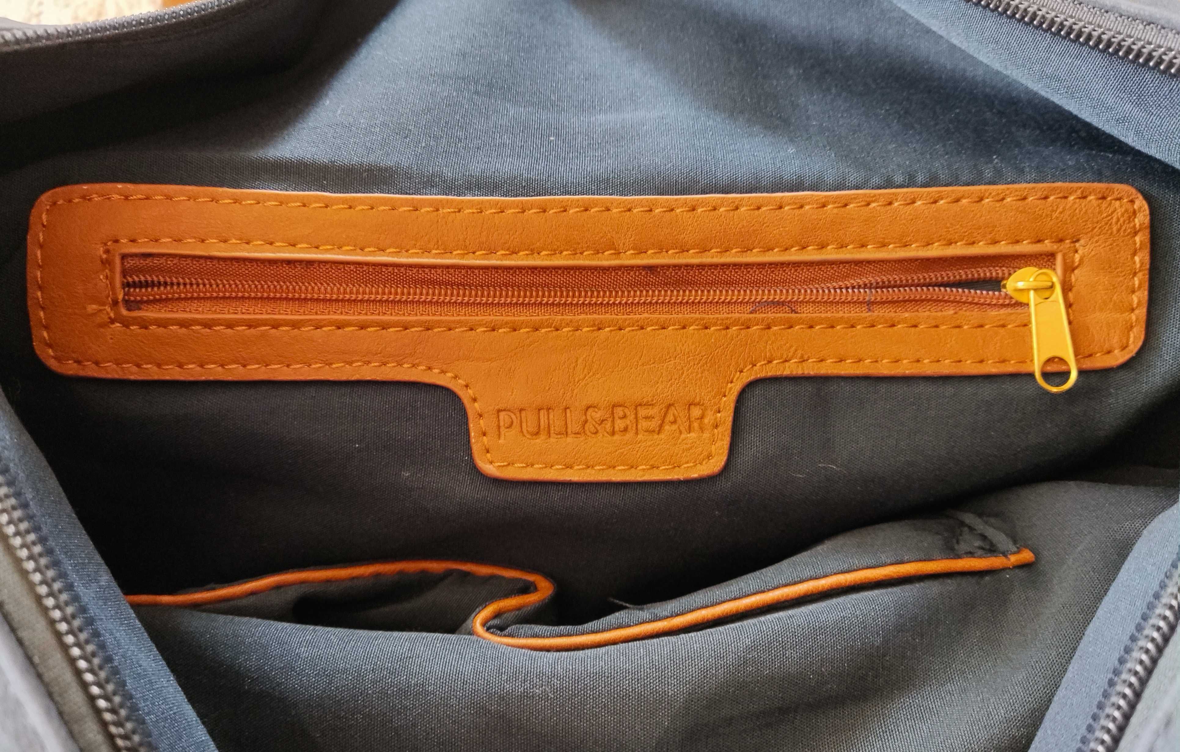 Сумка темно-синяя от Pull&Bear с кожаными деталями (Unisex)