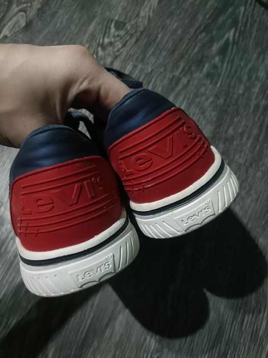 Buty Levi's rozmiar 38