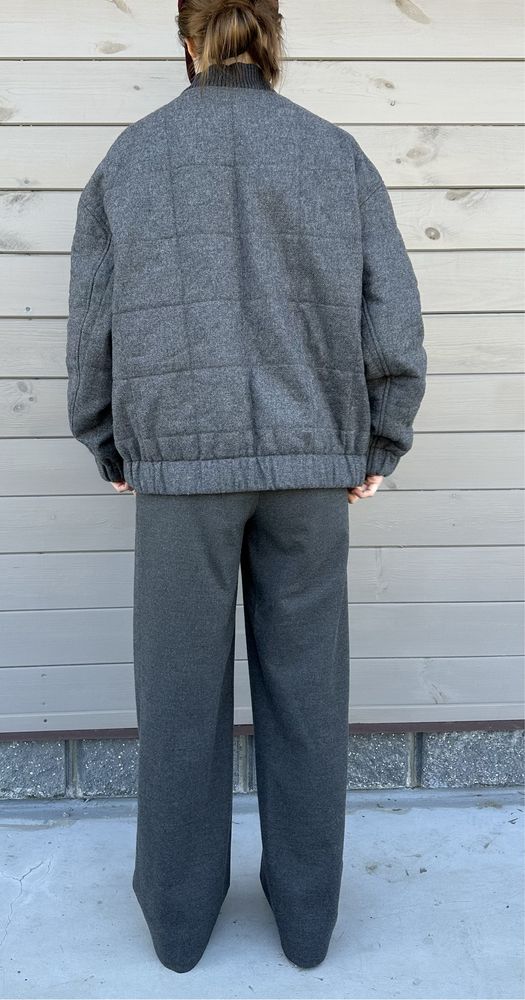 Куртка сіра  zara  must have