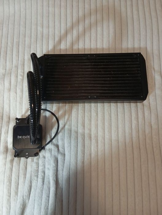 Система жидкостного охлаждения для процессора be quiet Silent Loop .