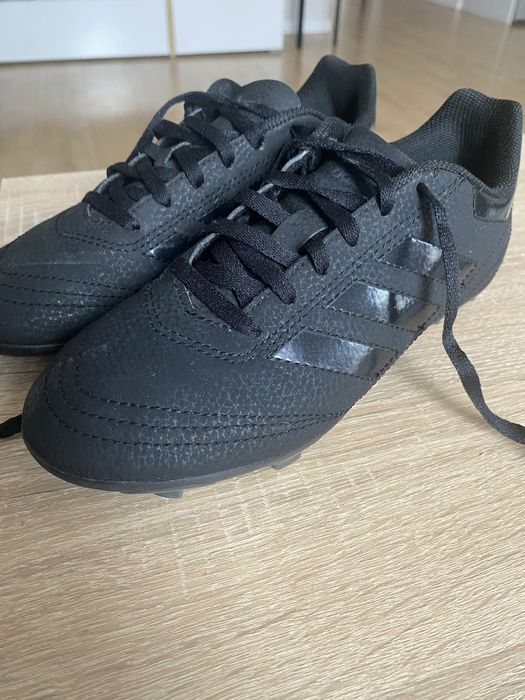 Buty piłkarskie, korki adidas, 35r