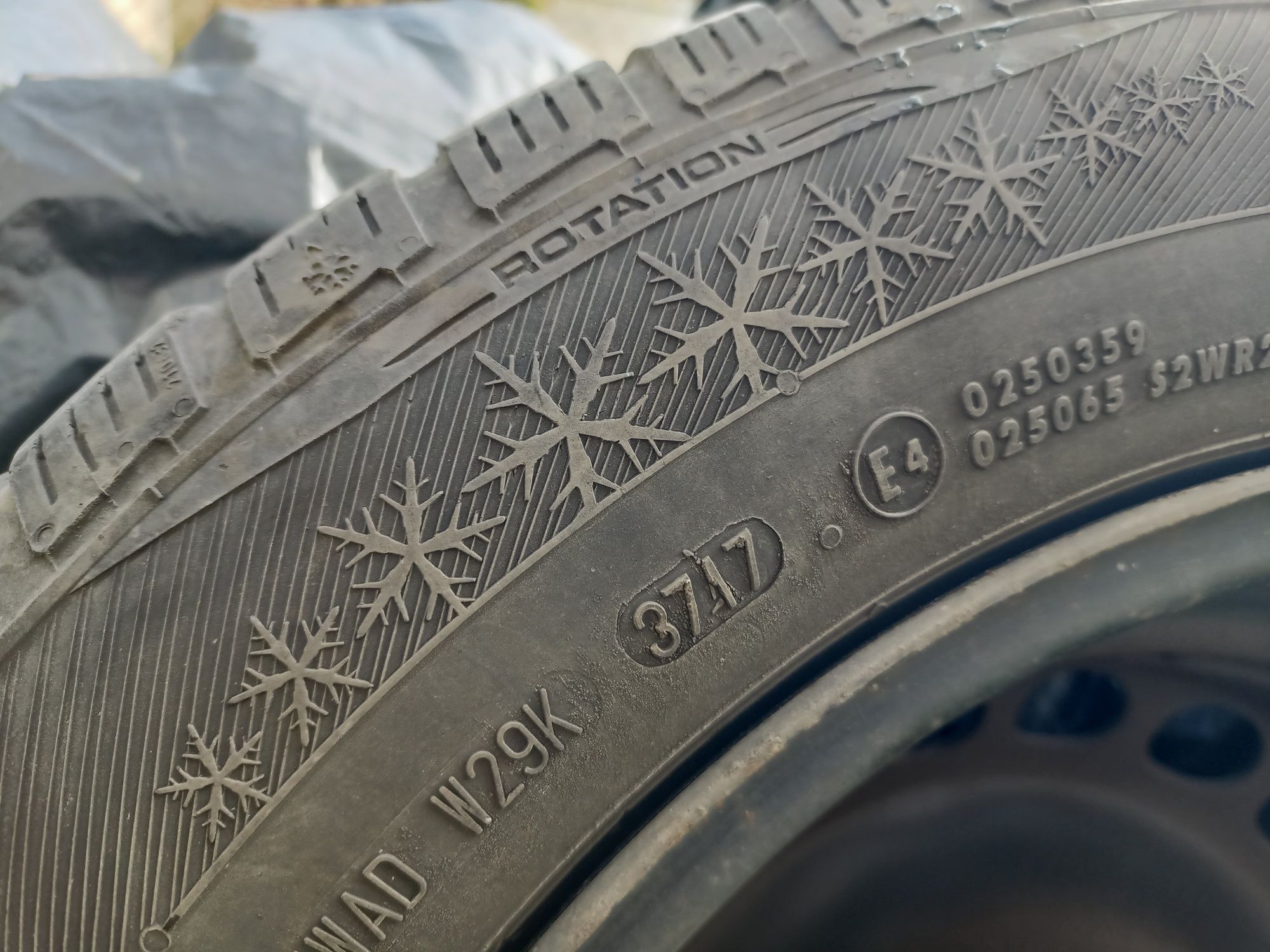 Opony zimowe + stał felgi. Barum Polaris 3. 185/65 r15.